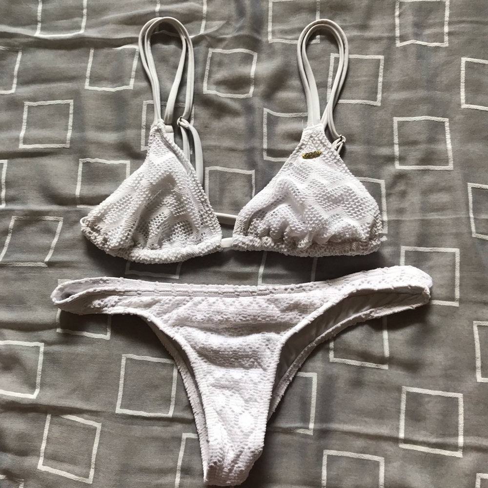 Roxy white bikini set